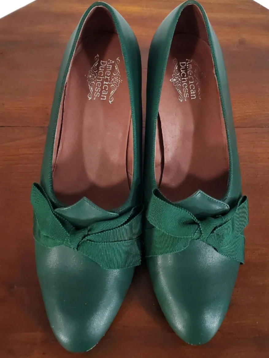 American Duchess Hazel Pumps in Green - Size 7