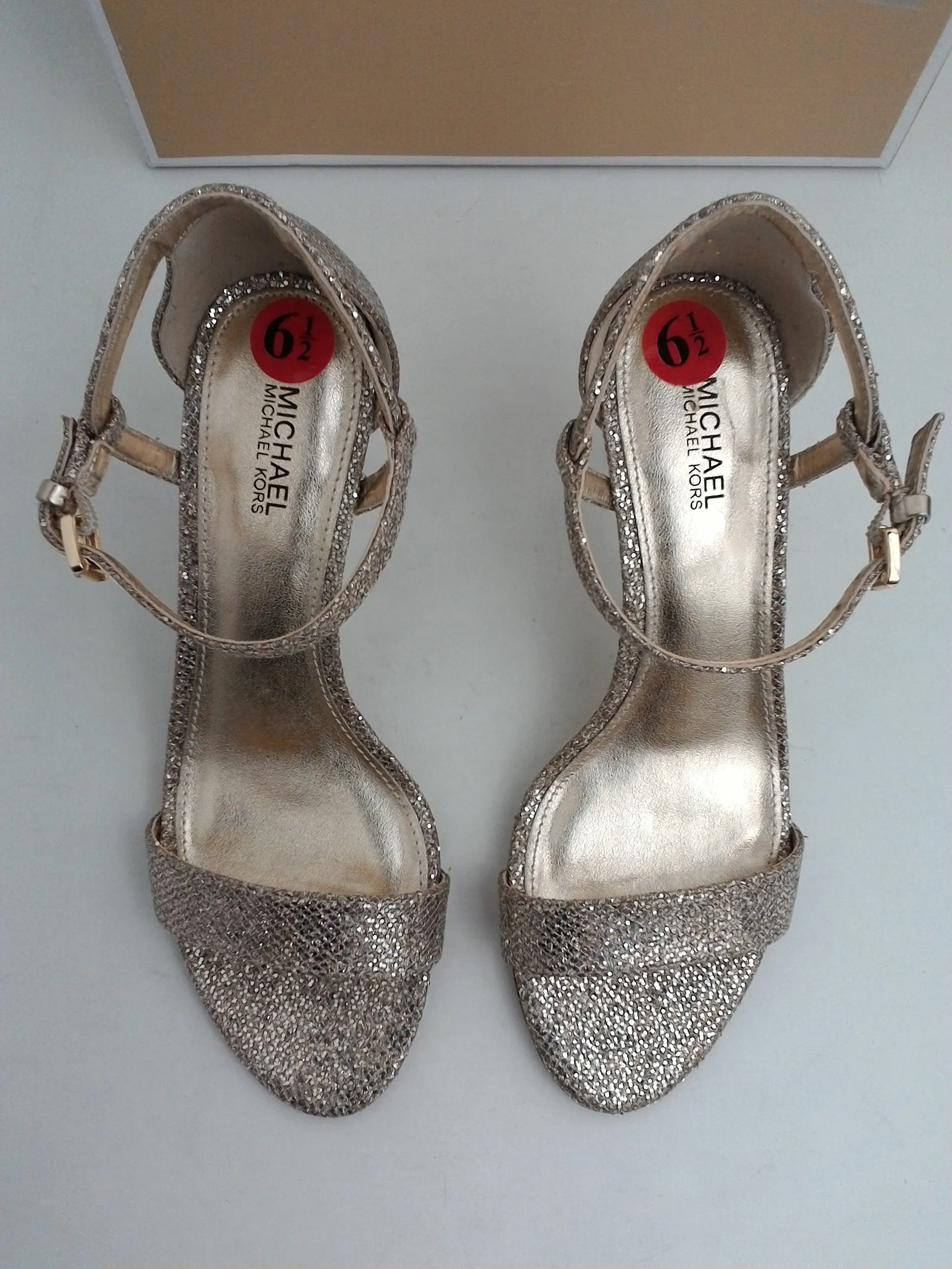 Michael Kors Women's Simone Mid Sandal Glitter Silver Sand Size 6.5 M